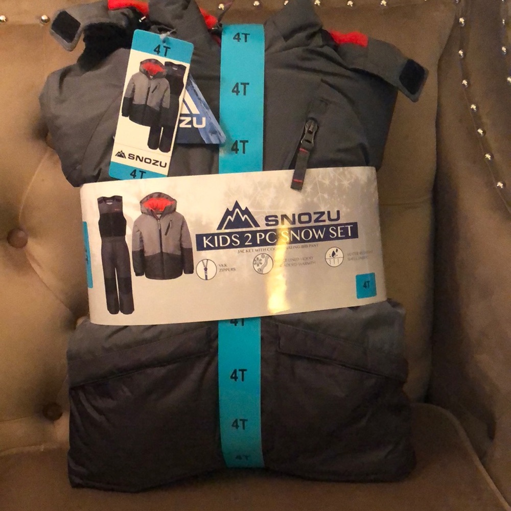 Snozu 2 piece Kids Snowsuit Size 4T